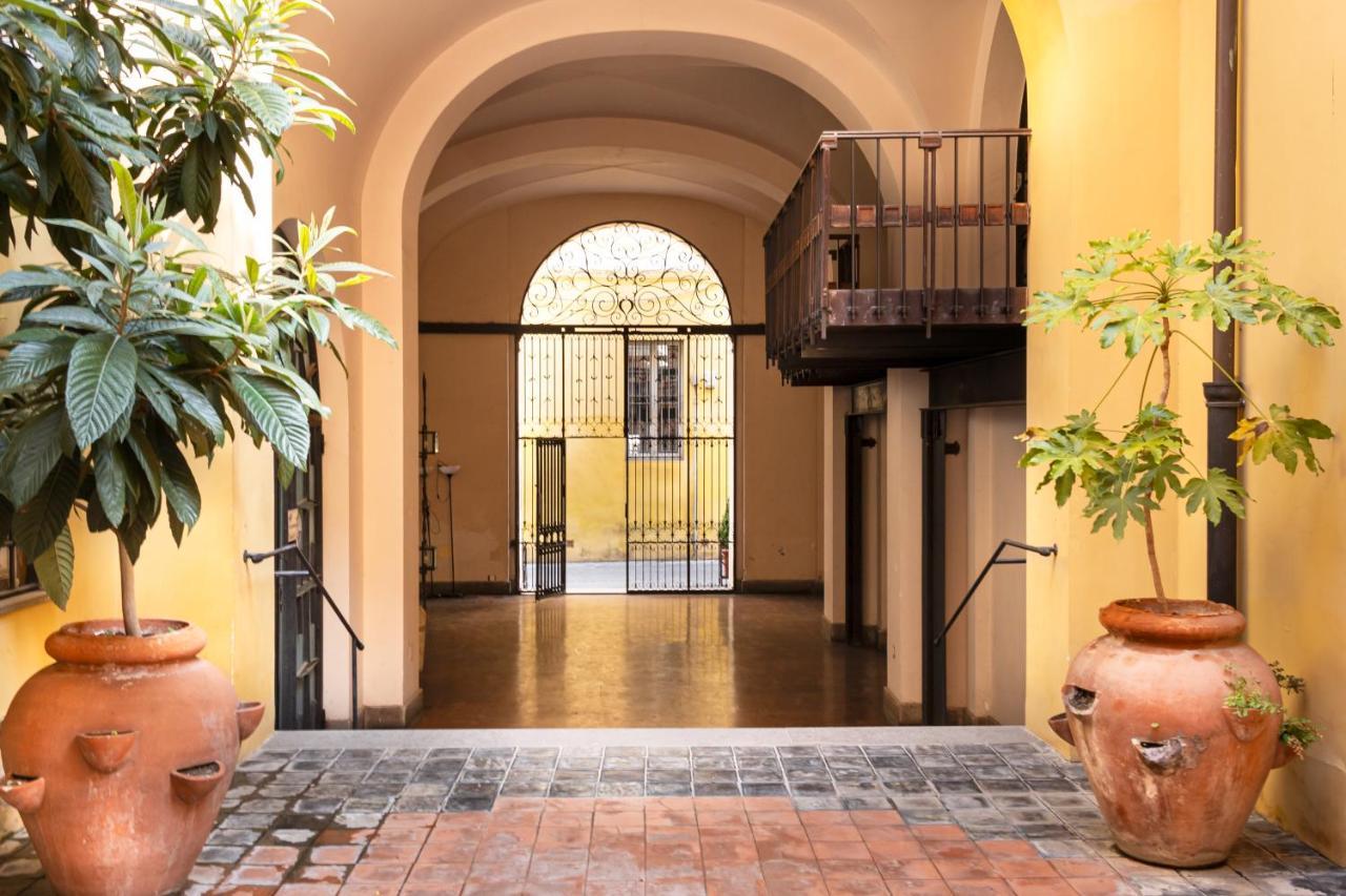 Charme & Chic San Giacomo Рим Екстер'єр фото